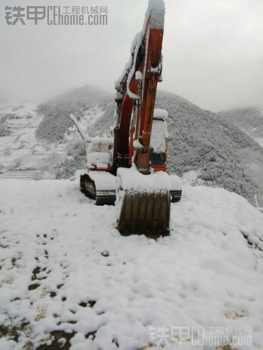 下雪了，兄弟累就你就睡會(huì)，我也要休息