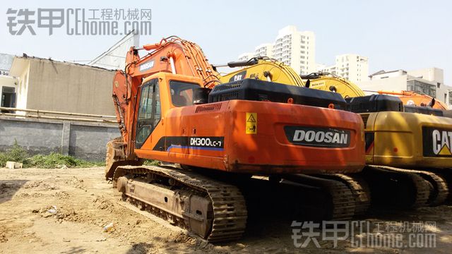 斗山 DH300LC-7 二手挖掘機價格 59萬 5600小時