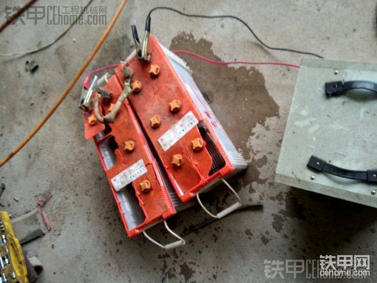 工作在旁边→_→