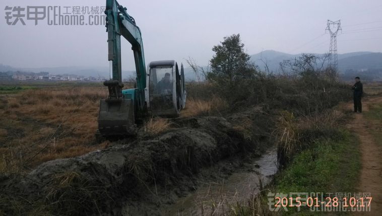 粵北山區(qū) 挖水渠