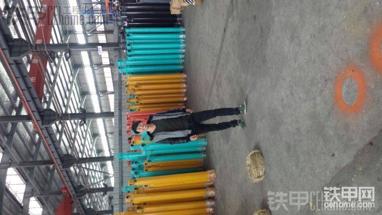 再拍一張<img class="smiley" src="/img/smiley/default/hug.gif">

