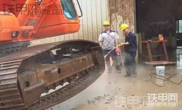 第一步清洗表面塵土
