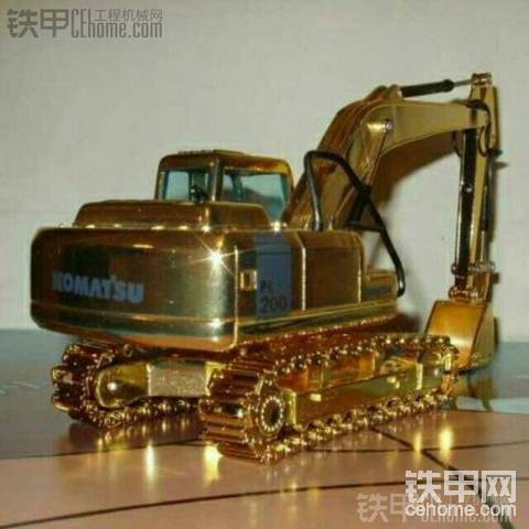 黄金版小松