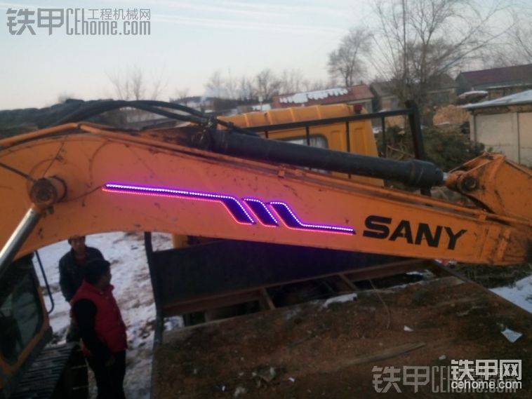 打开开关&nbsp;&nbsp;&nbsp; <img class="smiley" src="/img/smiley/default/hug.gif">嘿&nbsp;&nbsp;&nbsp;&nbsp; 亮了&nbsp;&nbsp;&nbsp;&nbsp;&nbsp;&nbsp; 期待天黑时的效果<img class="smiley" src="/img/smiley/default/loveliness.gif">
