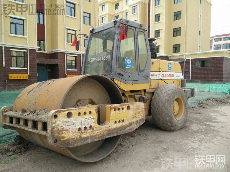 常林18頓壓路機，11年買的二手的，到我家就沒出現(xiàn)過大問題。振動&#20063