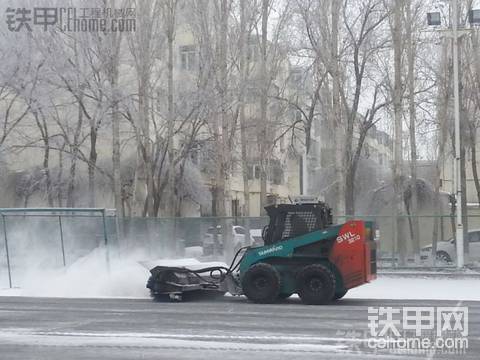 滑移裝載機(jī)新勢(shì)力