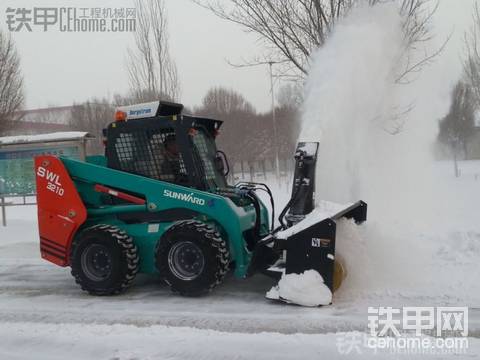 滑移裝載機(jī)新勢(shì)力