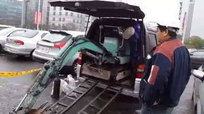 把拖車氣死了！