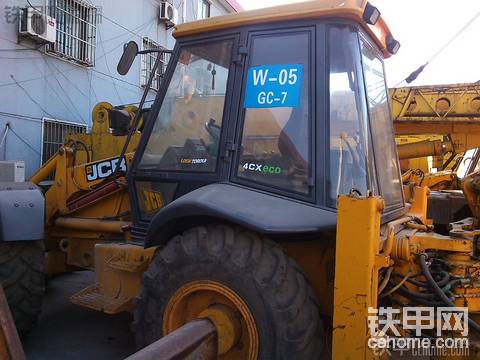 實拍JCB4CX 兩頭忙