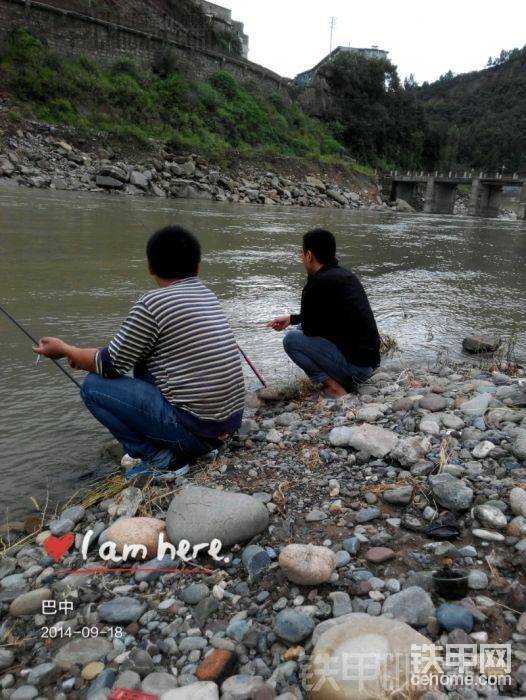 無聊跟朋友釣魚
