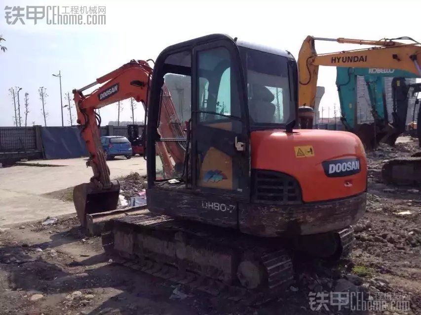 斗山 DH60-7 二手挖掘机价格 17万 6000小时