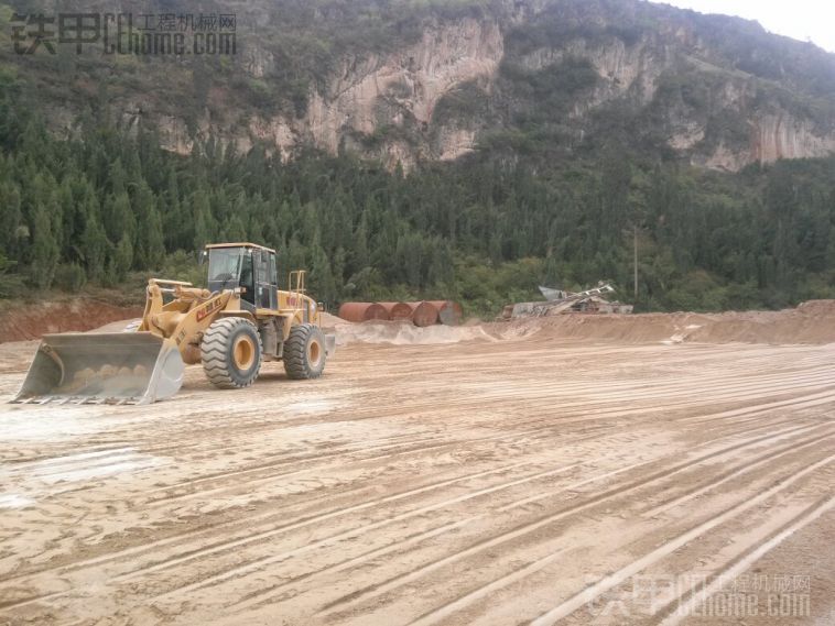 铲车平场地还请前辈们多多指点