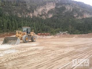 铲车平场地还请前辈们多多指点