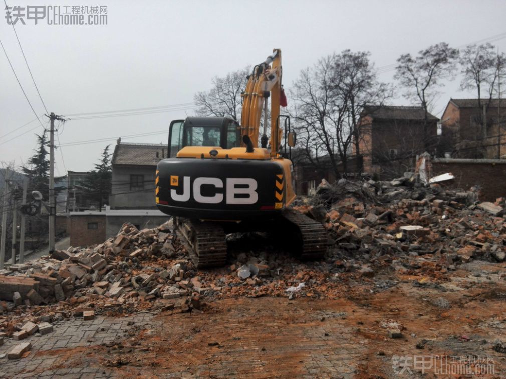 JCB JS130LC使用报告（附细节照片）