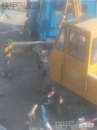 看看美女开吊车