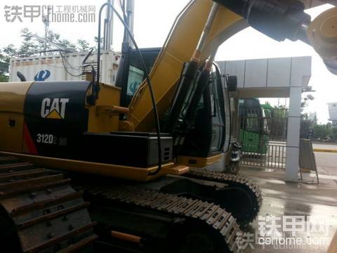 買臺卡特彼勒去挑新機(jī)高興去敗興歸牛逼