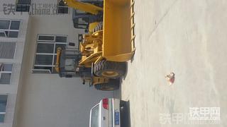 龙工825兄弟请进