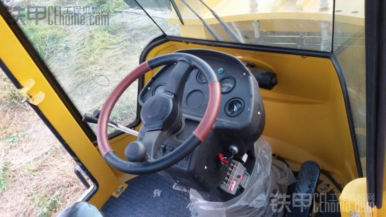 山東神工30提車作業(yè)，附媳婦照片！