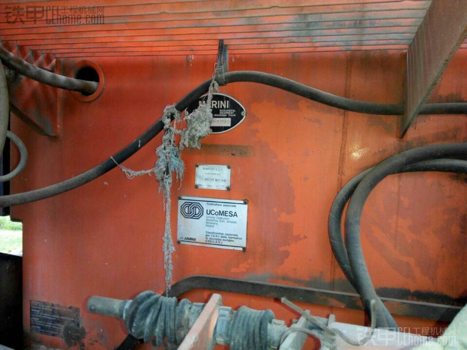 进口玛连尼（现宝马格）轮式摊铺机，液压伸缩2.5-5.5米。