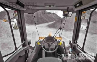 2015 临工938L 出口专用机 发动机是得国进口