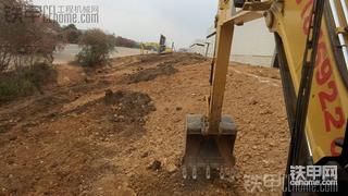 在这干活一天不熄火五六次都不叫E2了