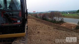 在这干活一天不熄火五六次都不叫E2了