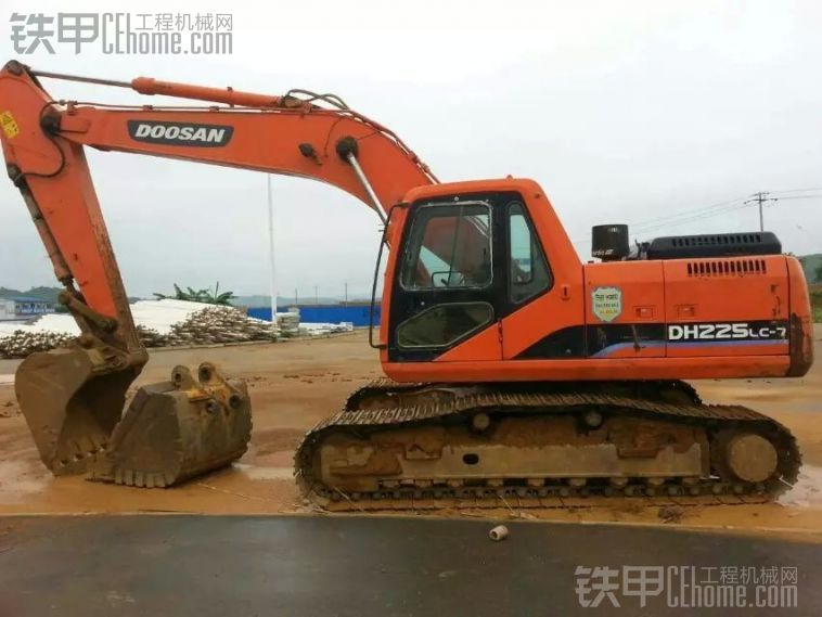 斗山 DH225-7 二手挖掘机价格 28.5万 7000小时