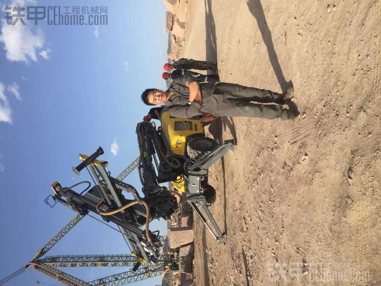 石材钻机在新疆鄯善汇宇矿大显神威！