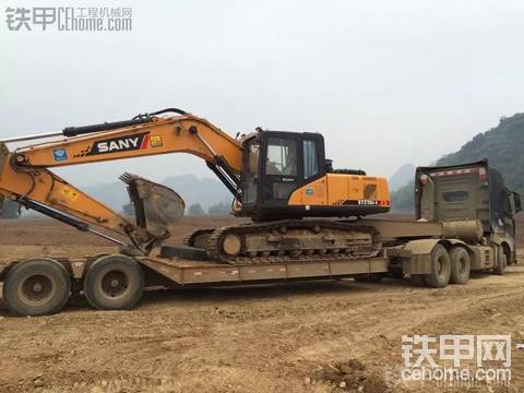 冒泡 龍州挖掘機(jī)
