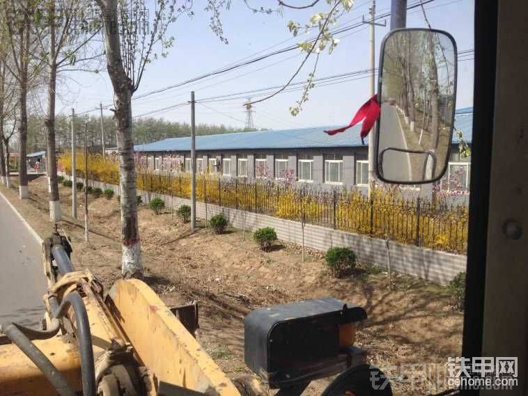 好大一個(gè)工廠