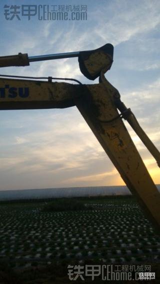 小松质量有谁监督