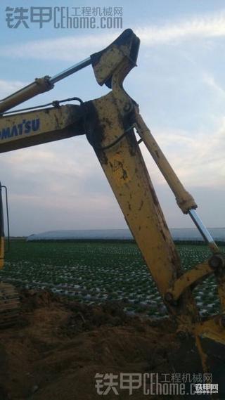 小松质量有谁监督