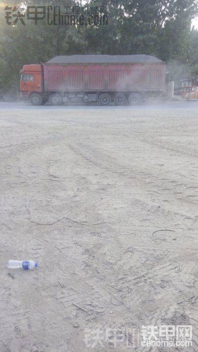 目测这车拉了多少吨？！！！