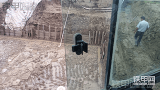 浅谈一个挖机师傅的过去 。。！