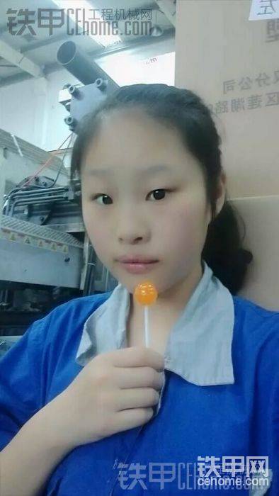 我女朋友。<img class="smiley" src="/img/smiley/default/hug.gif">求祝福
