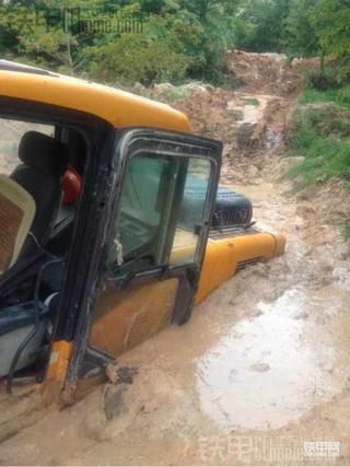 救了 个命！！！好端端额 变湿地挖鸡