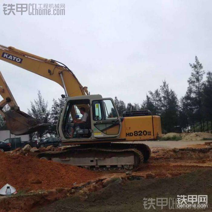 試機覺得動作不順、機頭受力冒黑煙