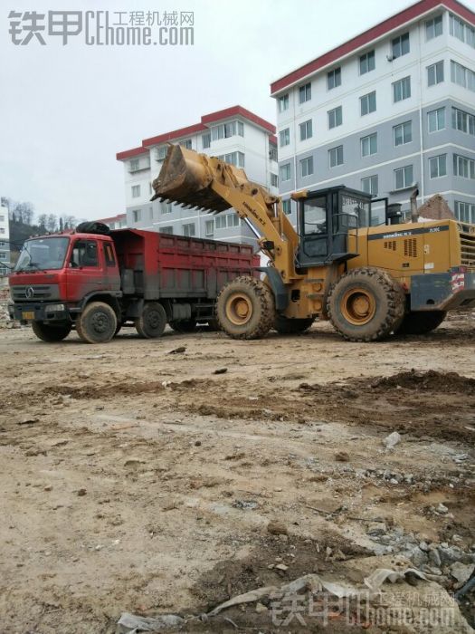 山重建機(jī)，懂的來，噴子繞道。幫我頂。