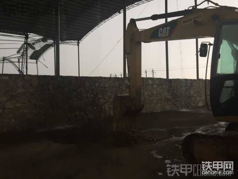 下雨了，找個(gè)好地方