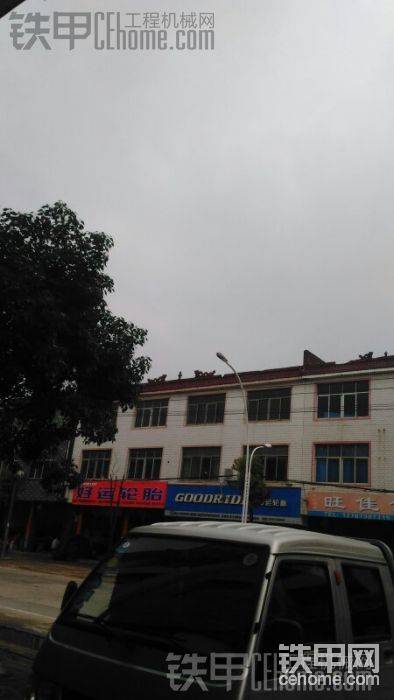 天又黑啦。5天連續(xù)的雨雜活
