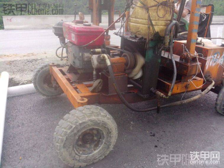 发动机
