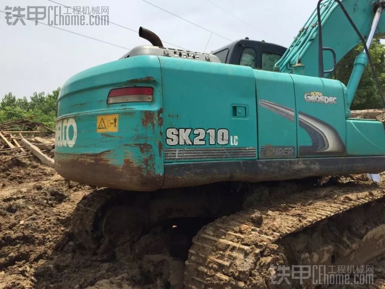 神钢 SK210LC-8 二手挖掘机价格 45万 7400小时