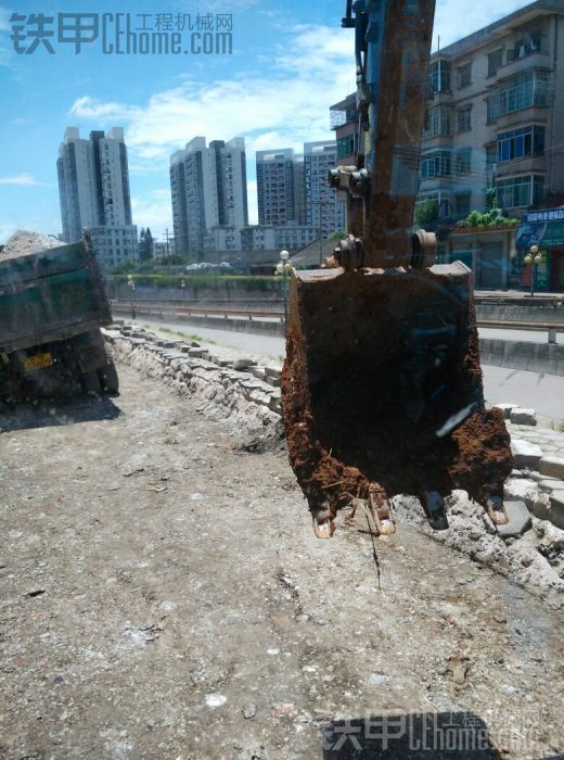 一場陣雨澆碎我的農(nóng)村地基夢，果斷換口