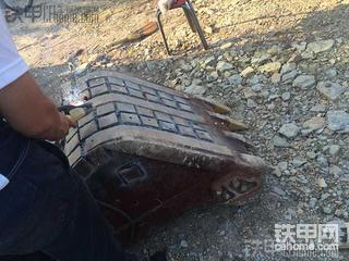 挖斗这样加固可以不？