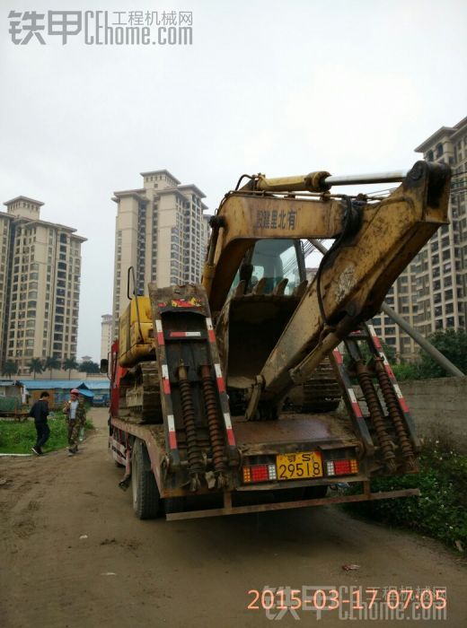 一年多的東風(fēng)牌托車出售。