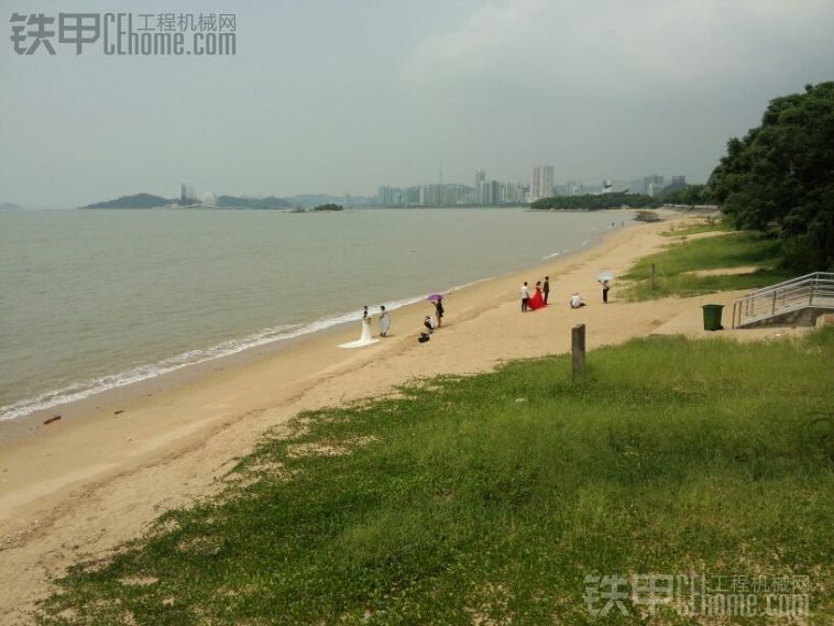 難得休息，海邊一日游，有沙灘更有美女