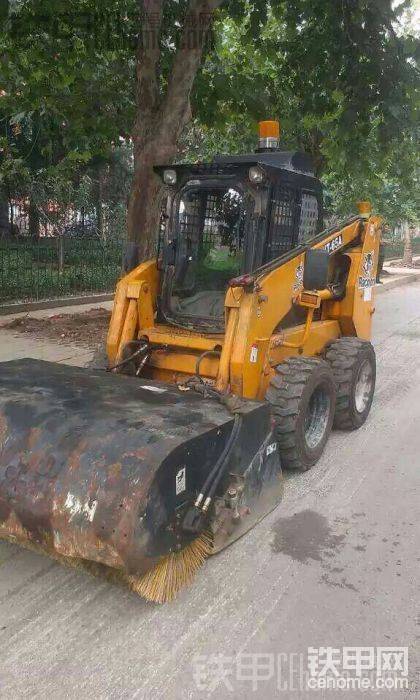 出售滑移清掃機一臺