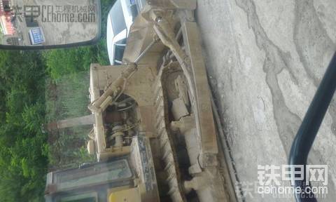 不知道這是什么牌子的推土機(jī)絕對(duì)不山推