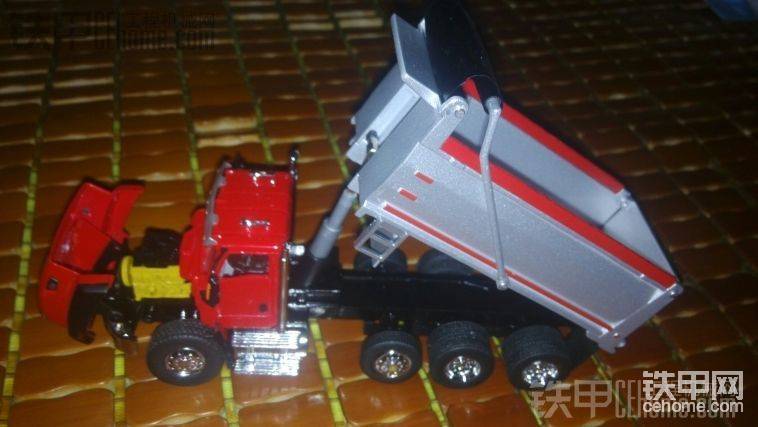 卡特自卸卡車
