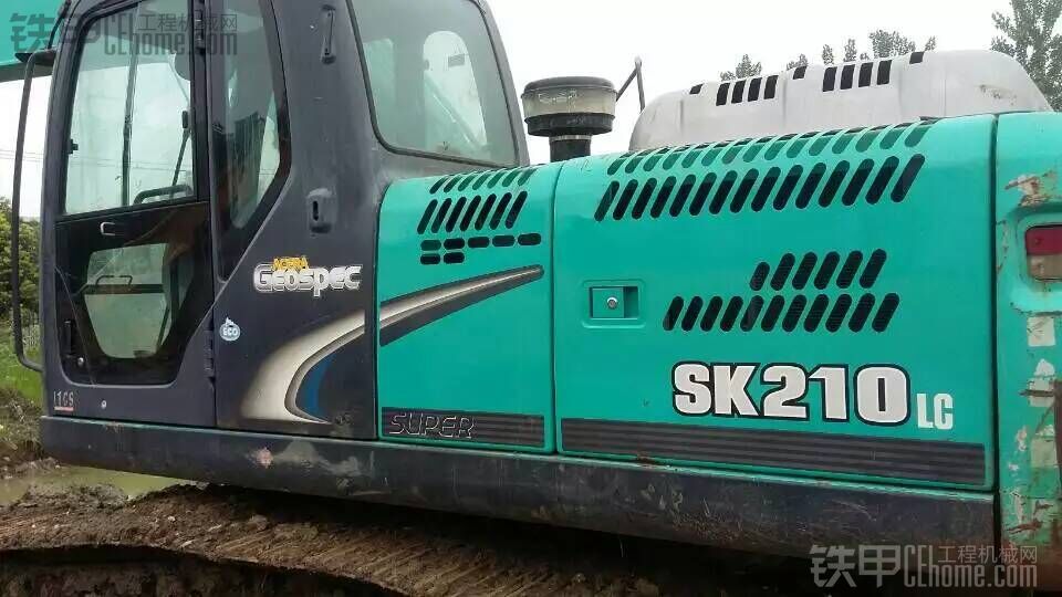 神钢 SK200超8 二手挖掘机价格 41万 4000小时